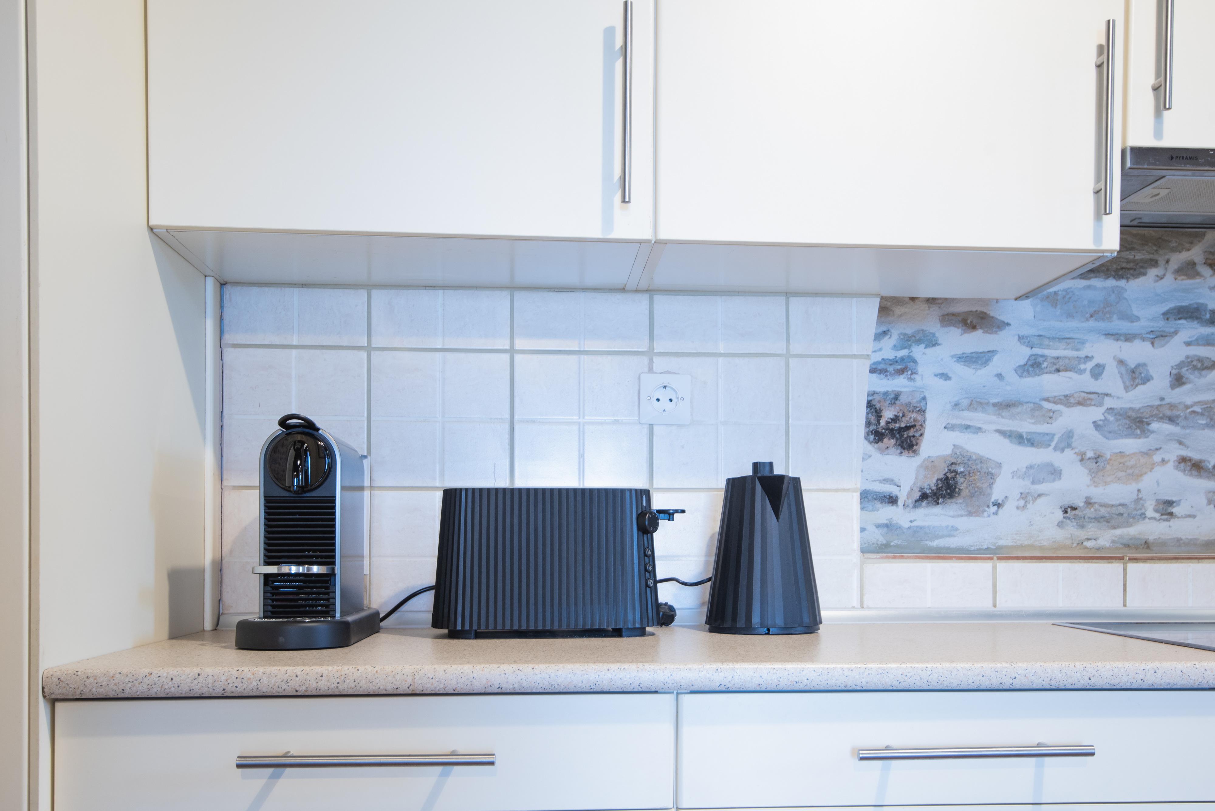 Kitchen counter and traditional cabinetry
